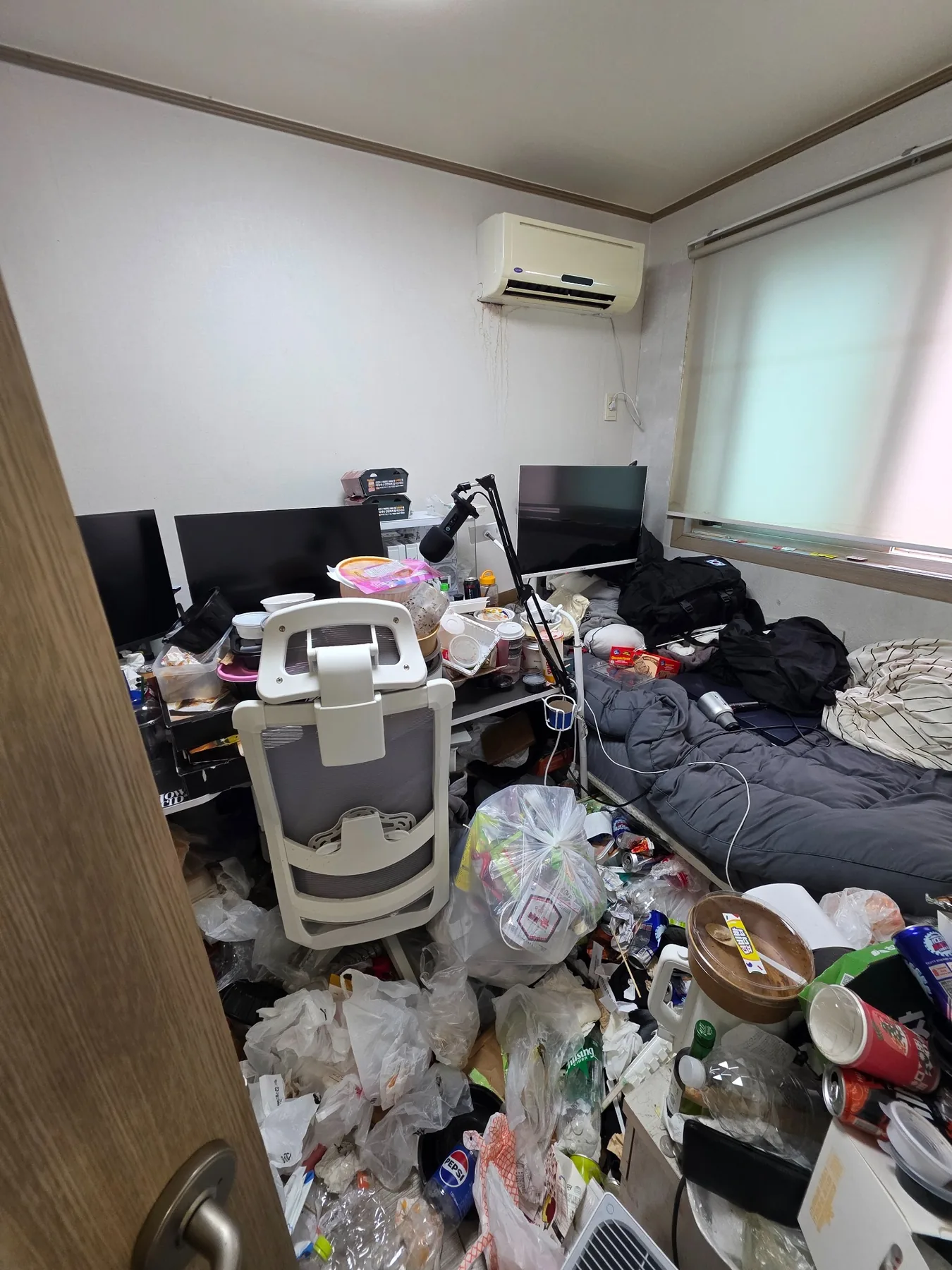이사 전 남아 있던 생활폐기물